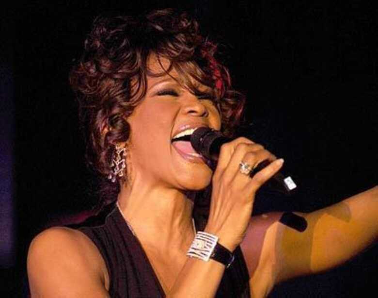 Whitney Houston morre aos 48 anos de idade