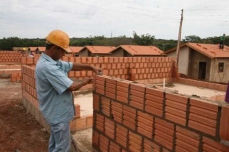 A construção civil contrubuiu com 689 postos de trabalho em janeiro deste ano