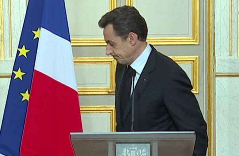 O presidente da França, Nicolas Sarkozy, após discursar nesta quinta-feira (22) em Paris