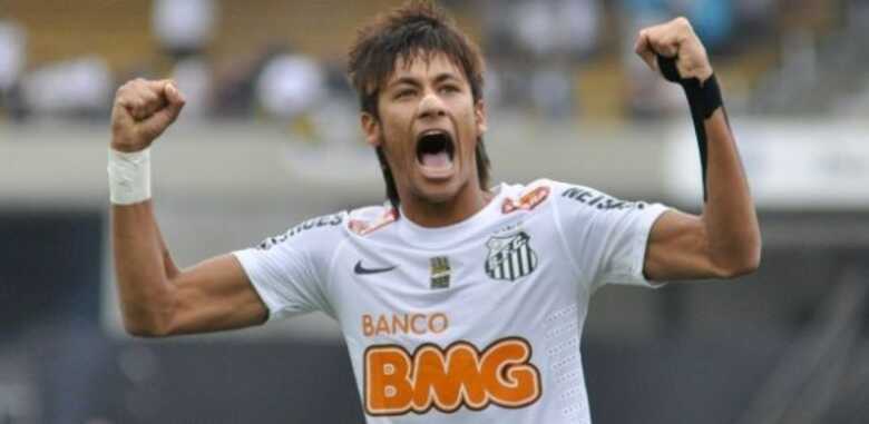Neymar comemora gol pelo Santos; até 2014, muitos outros deverão ser festejados