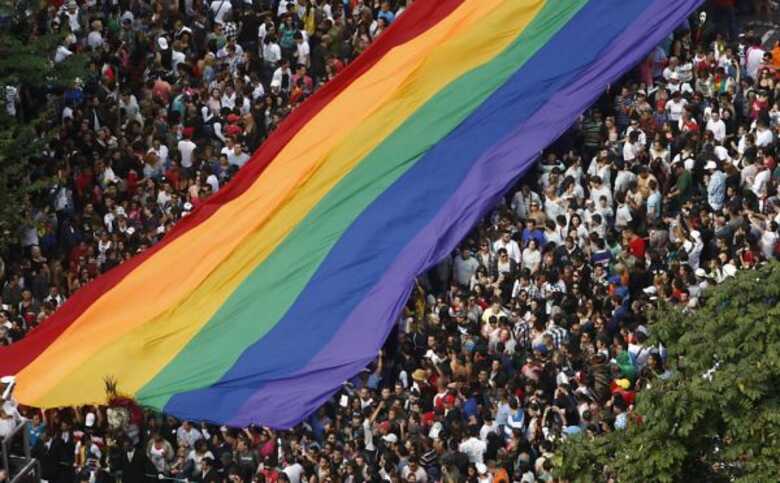 Avenida Paulista (centro de SP) recebe público da Parada Gay, neste ano o tema é "Homofobia tem cura: educação e criminalização!"