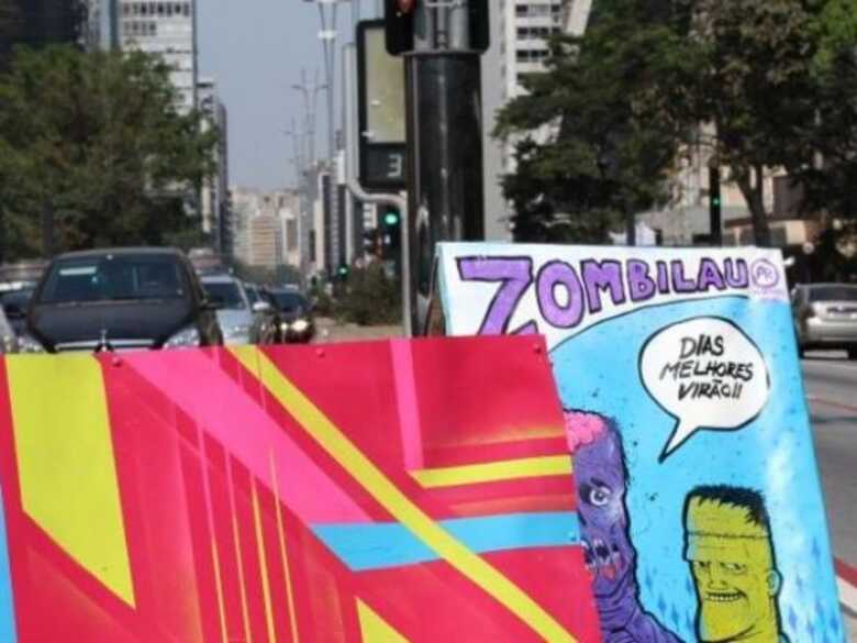 Uma prévia dos cavaletes pintados foi exposta na avenida Paulista na semana passada.