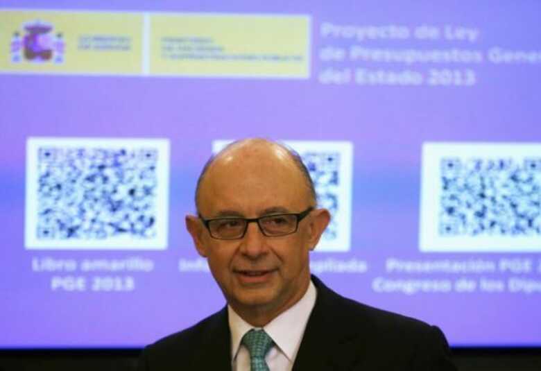 Ministro do Tesouro da Espanha, Cristobal Montoro, apresenta detalhes do Orçamento para 2013 neste sábado ao Parlamento do país.