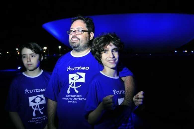 Servidor público Fernando Cotta, com o filho Fernando Filho.