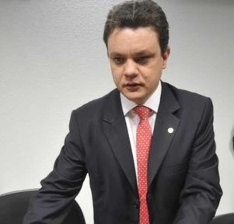 O relator da CPI do Cachoeira, Odair Cunha, teve o documento final rejeitado pelos parlamentares.