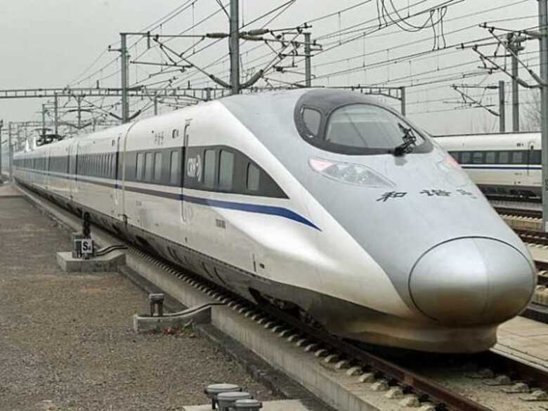 Trem de alta velocidade ligará Pequim a Guangzhou. Viagem de 2,3 mil km será feita em 8 horas.