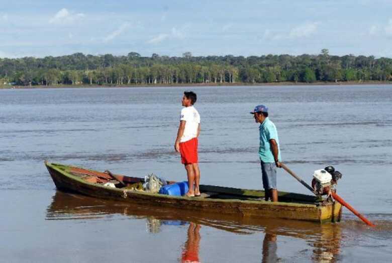 Ministério da Pesca e Aquicultura assina termo para melhorar atendimento de pescadores nas colônias.