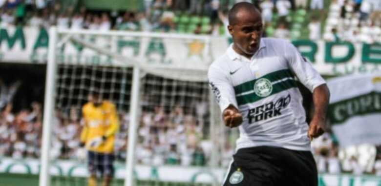 Coritiba &eacute; o primeiro clube a ganhar um recurso contra a Receita por autua&ccedil;&otilde;es fiscais.