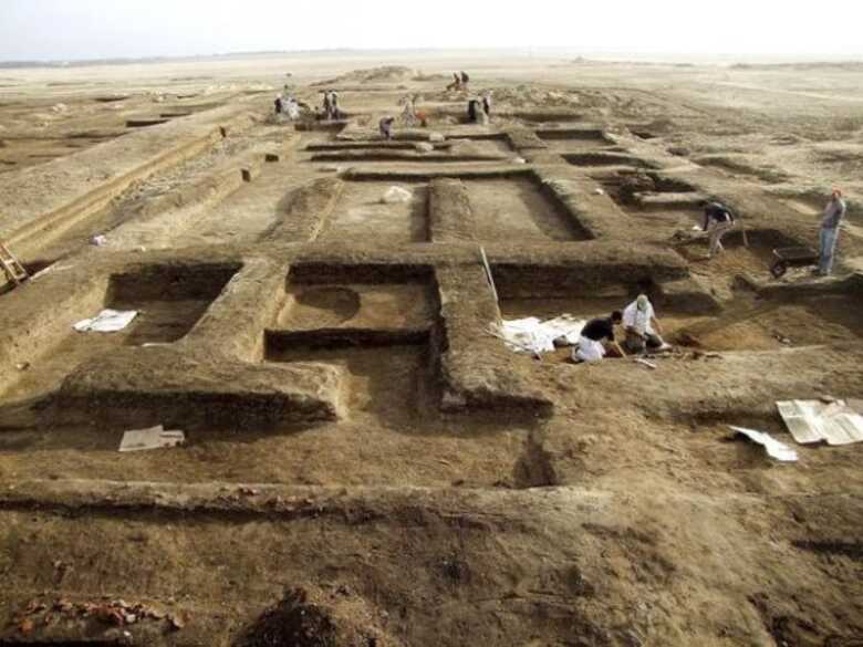Vestígios de enormes construções foram encontrados no Sinai pelos egípcios.