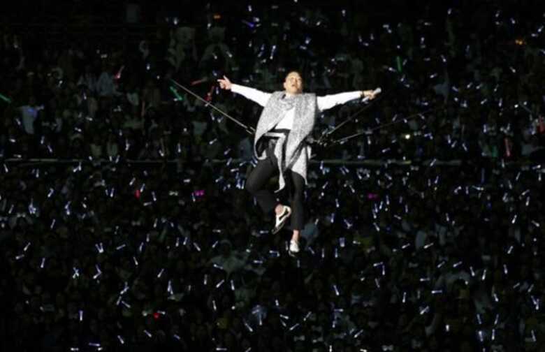 O cantor sul-coreano Psy, no show em que lançou 'Gentleman', novo single após o megasucesso 'Gangnan Style'.