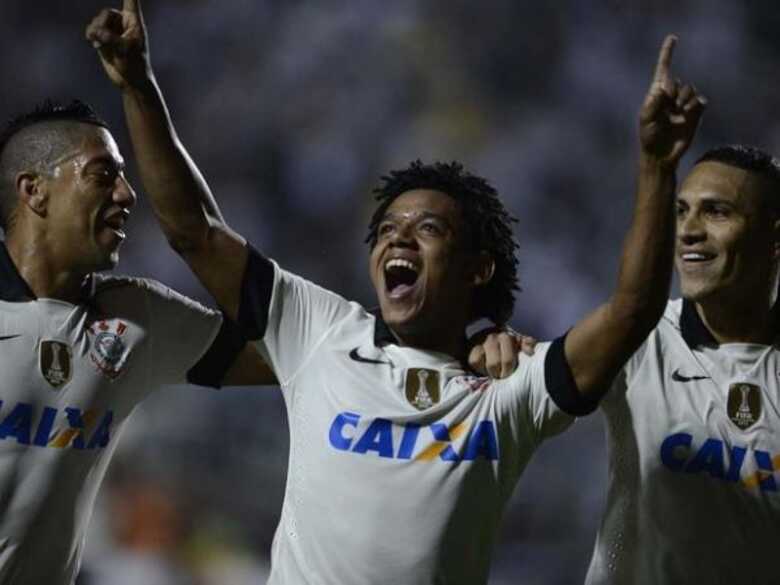 Revista responsável por ranking elogia ''criatividade'' do Corinthians para valorizar marca.