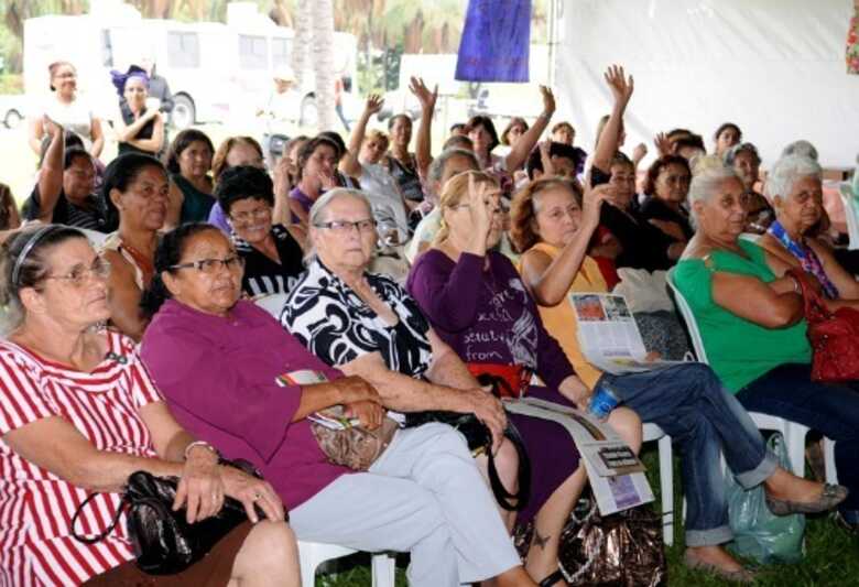 Trabalhadoras, catadoras, ambulantes, feirantes e donas de casa, participam da Conferência Mundial sobre Sistemas Universais de Seguridade Social.