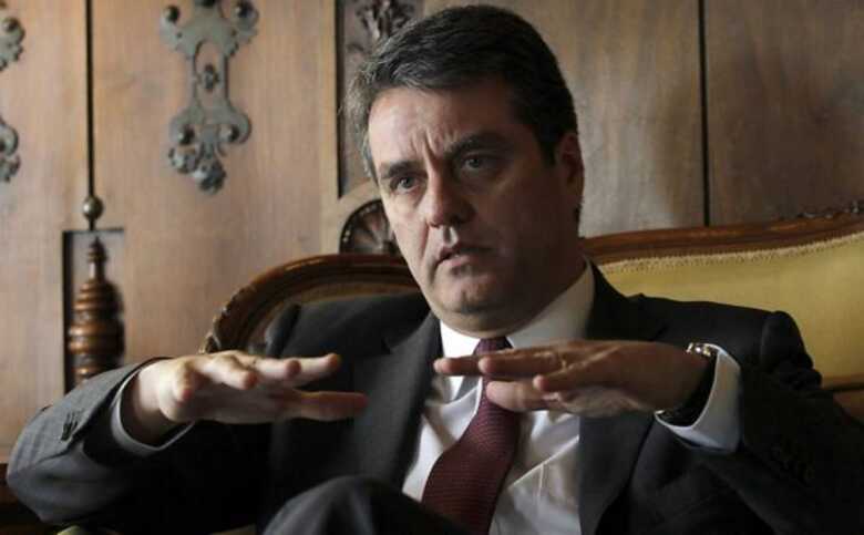 Em 17 de março de 2013, o então embaixador do Brasil na OMC, Roberto Azevêdo, concede entrevista em Madri.