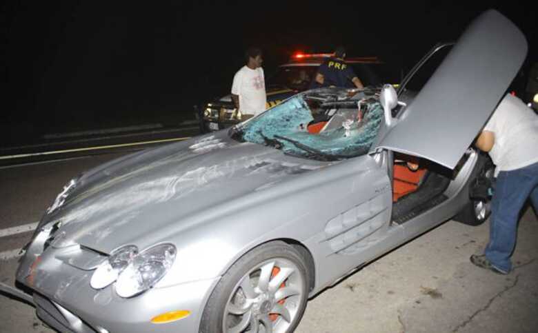 O filho mais velho do empresário Eike Batista com a ex-modelo Luma de Oliveira, Thor, 20, atropelou e matou um ciclista no Rio de Janeiro.
