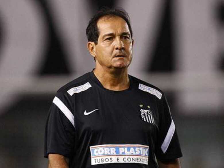 Muricy Ramalho se disse contrário à decisão do presidente da CBF, José Maria Marin, de demitir Mano Menezes da Seleção.