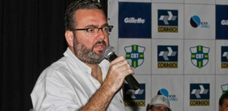 O presidente da CBT, Jorge Lacerda, não consegue explicar gastos com organização de torneio em 2011.