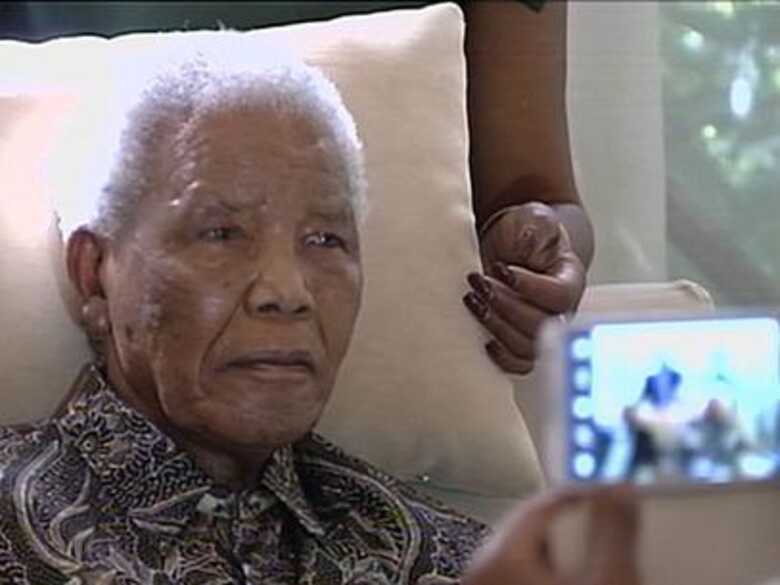 Ex-presidente sul-africano Nelson Mandela tem 94 anos. (Foto: AFP)