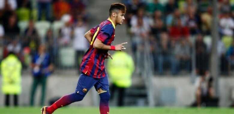 Neymar estreou como jogador do Barcelona em amistoso na Polônia. (Foto: Reuters/Kacper Pempel)