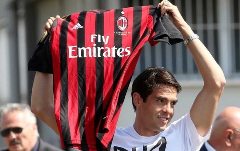 Após quatro anos no Real Madrid, Kaká está de volta ao Milan. (Foto: AP)