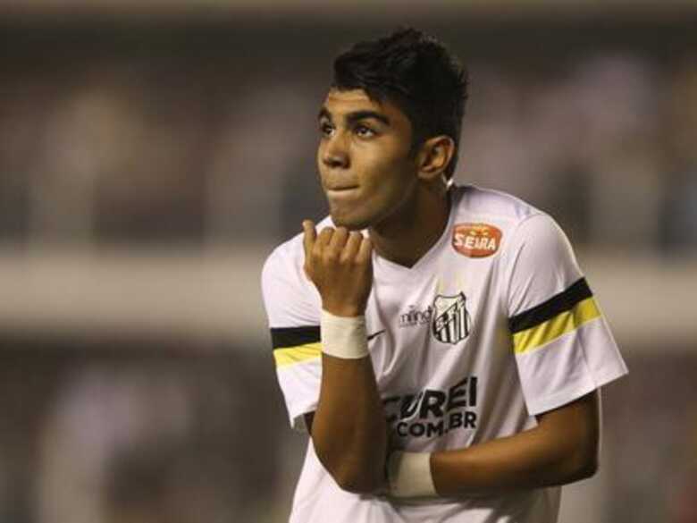 Atacante Gabriel é um dos jogadores pelos quais o Barcelona pagou para ter preferência de compra. (Foto: Marcello Zambrana/Inovafoto/Gazeta Press)