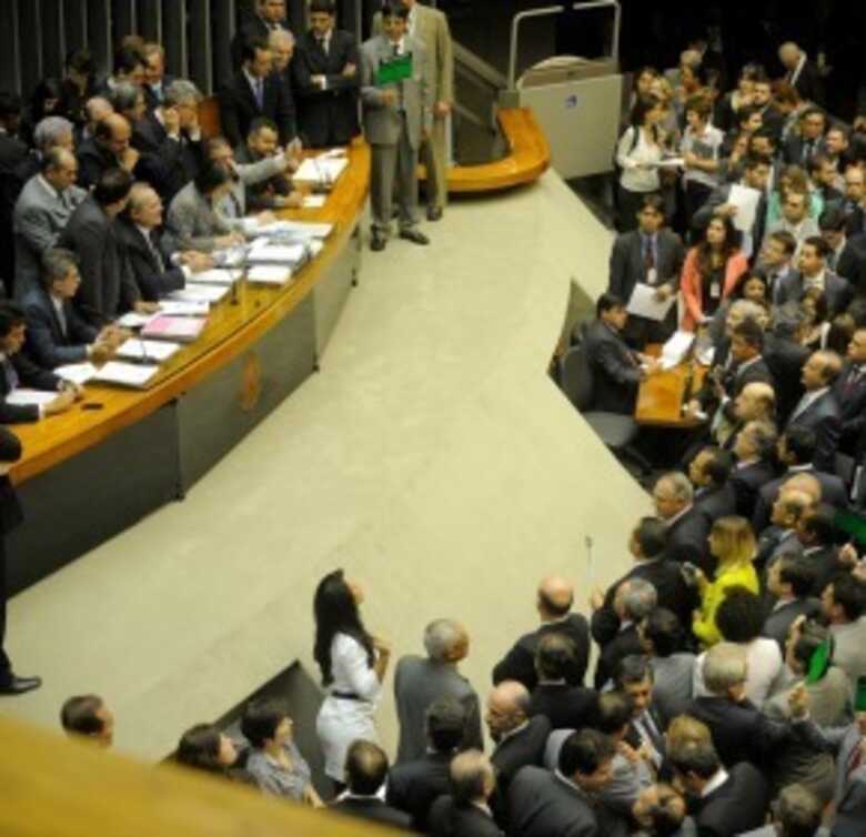 Em março, Congresso derrubou os vetos parciais de Dilma aos royalties. (Foto: Moreira Mariz/Agência Senado)