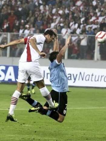 Uruguaios tiveram passagem tumultuada pelo Peru antes de último duelo nas Eliminatórias. (Foto: Getty Images)