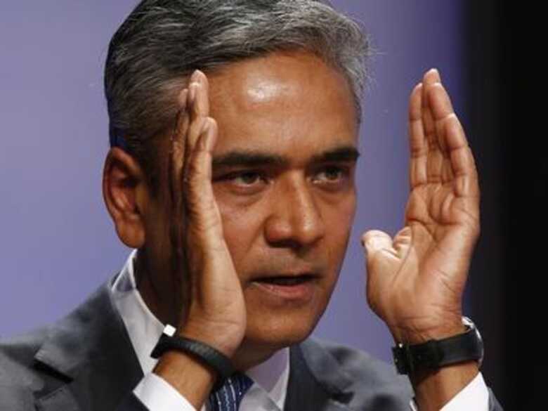 Presidente-executivo do Deutsche Bank, Anshu Jain, alerta para consequências terríveis se os EUA derem calote de sua dívida. (Foto: Ralph Orlowski/Reuters)
