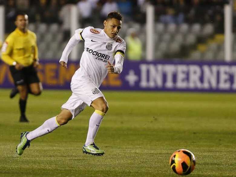 Ne&iacute;lton negocia renova&ccedil;&atilde;o, mas S&atilde;o Paulo, Sevilla e Tottenham teriam interesse no atacante. (Foto: Leandro Martins/Futura Press)