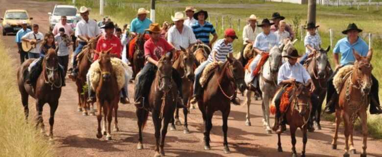 Cavalgada em homenagem a São Patrício. (Foto: reprodução)