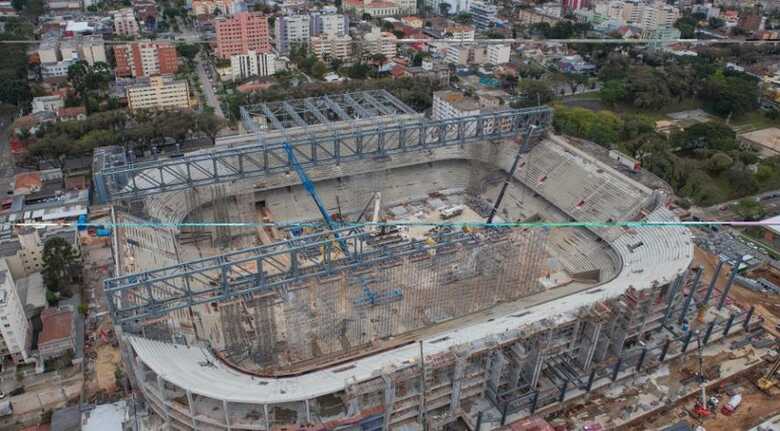 Governo federal divulgou imagens da obra da Arena da Baixada. (Foto: Divulgação/Portal da Copa/Ministério do Esporte)