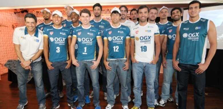 OGX, marca do empresário Eike Batista, deixará de estampar o espaço nobre da camisa do time carioca. (Foto: Caroline Couto/Divulgação)