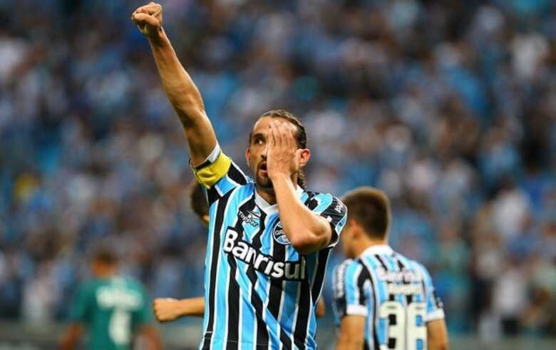 Barcos comemora gol do Grêmio contra o Goiás. (Foto: Lucas Uebel/Divulgação/Grêmio)