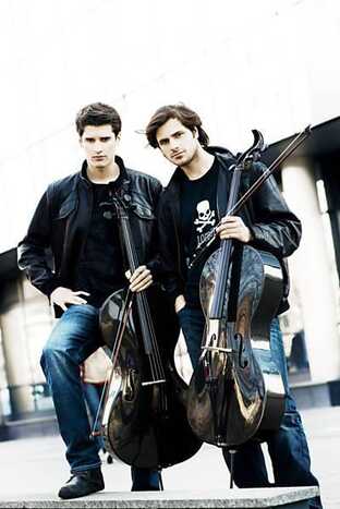Dupla de violoncelistas croatas 2Cellos. (Foto: divulgação)