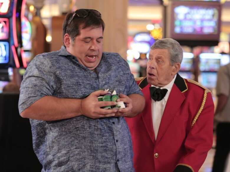 Leandro Hassum e Jerry Lewis em 'Até que a sorte nos separe 2'. (Foto: Divulgação)
