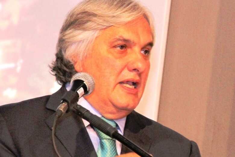 Delcídio assegura que bancada vai trabalhar em conjunto para trazer investimentos que promovam o desenvolvimento de Mato Grosso do Sul. (Foto: reprodução)