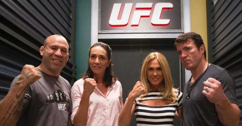 Wanderlei Silva, Isabel Salgado, Hortência e Chael Sonnen posam para foto dos times do TUF Brasil 3. (Foto: Divulgação/UFC)