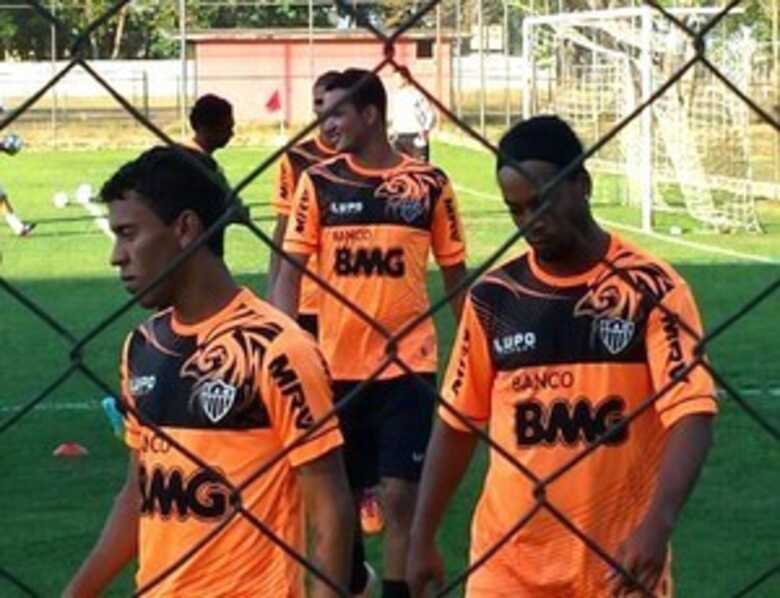 Ronaldinho far&aacute; seu primeiro jogo ano ano. (Foto: Leonardo Simonini)