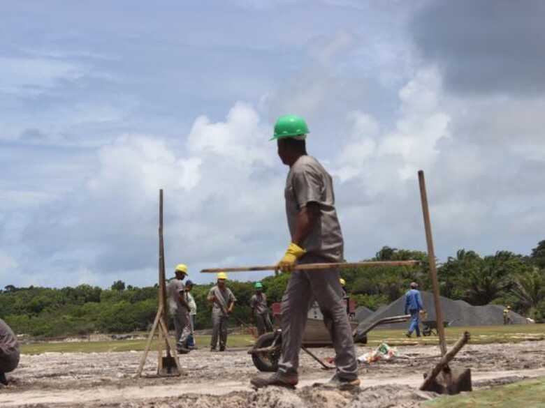 O Centro de Treinamento da Praia do Forte, que receberá a seleção da Croácia na preparação para o jogo contra o Brasil, corre contra o tempo para ficar pronto. (Foto: Gabriel Francisco Ribeiro/Terra)