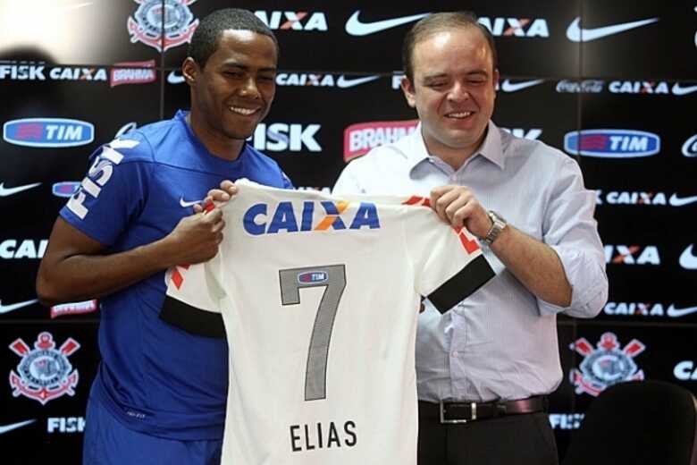 Elias vestirá a camisa 7. Este foi o mesmo número usado em sua primeira passagem pelo clube. (Foto: Felipe Rau/Estadão)