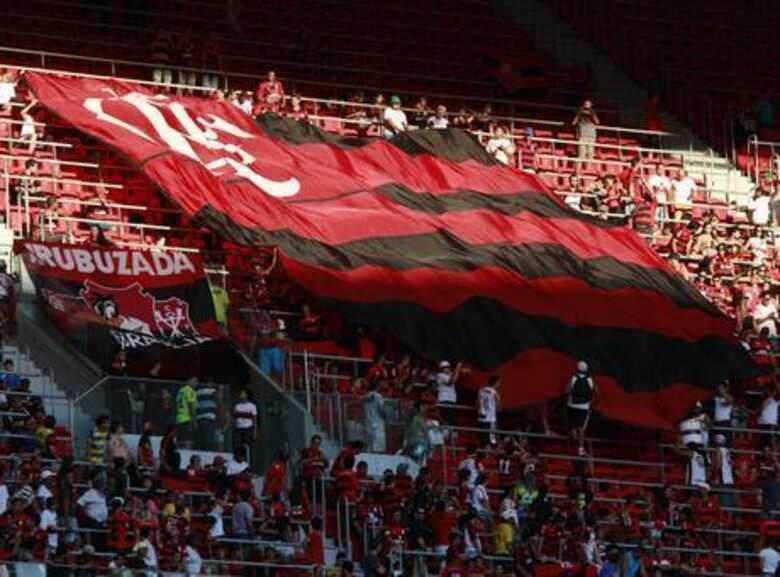 Público em Flamengo x Goiás no Mané Garrincha foi decepcionante se for levado em conta a média dos 3 primeiros jogos. (Foto: Beto Nociti/Gazeta Press)