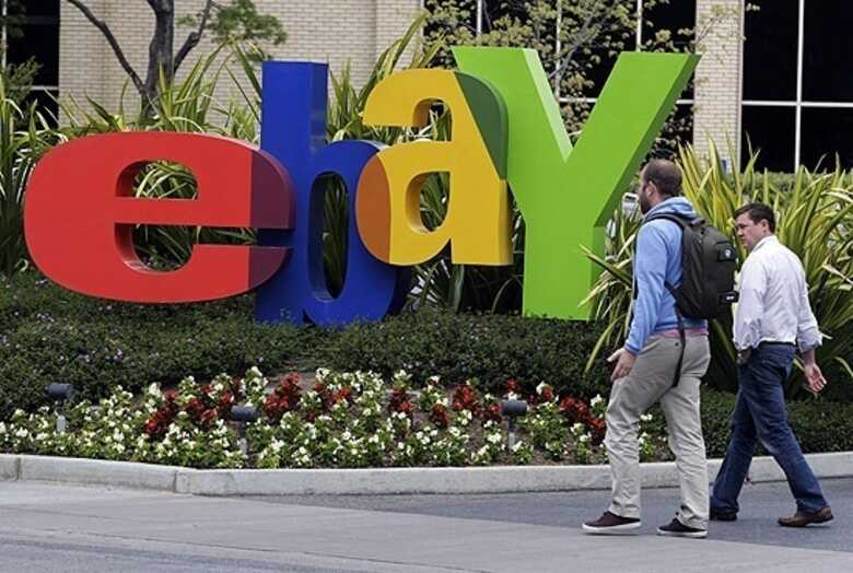 O logo do eBay na sede da empresa, em San Jose, na Califórnia. (Foto: Paul Sakuma/Associated Press)