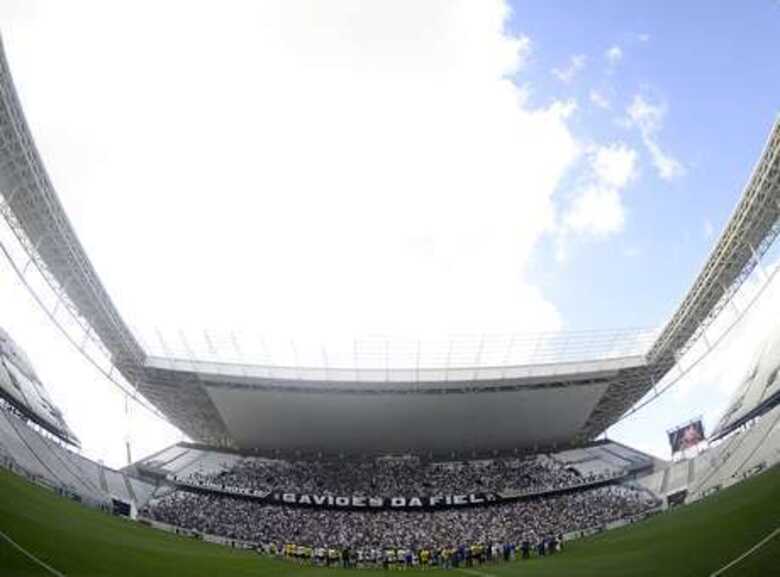 Arena Corinthians recebeu 20 mil pessoas e terá que correr para comportar mais 30 mil no próximo domingo. (Foto: Ricardo Matsukawa/Terra)