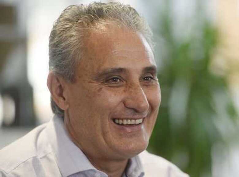 Tite tem viajado para ver jogos do futebol europeu e só vai treinar algum time ou seleção depois da Copa do Mundo. (Foto: Ricardo Matsukawa/Terra)