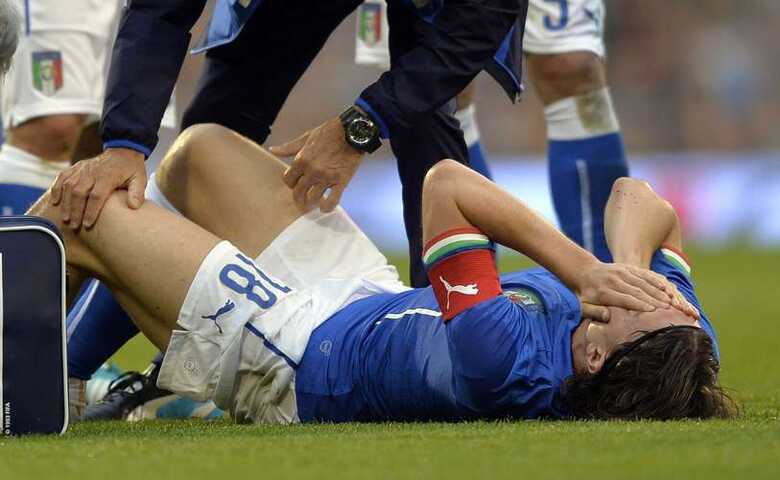 Neste sábado, jogador teve fratura na tíbia esquerda confirmada e não poderá jogar o Mundial. (Foto: Reuters)