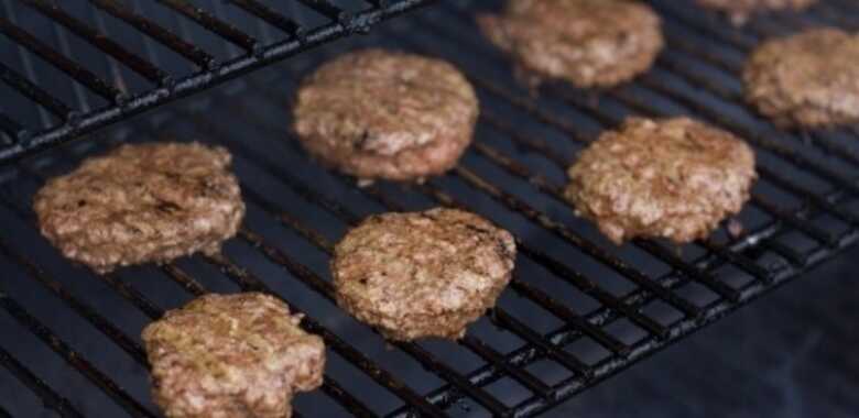 Carne feita com células tronco ainda precisa ganhar sabor. (Foto: Dave Dugdale)
