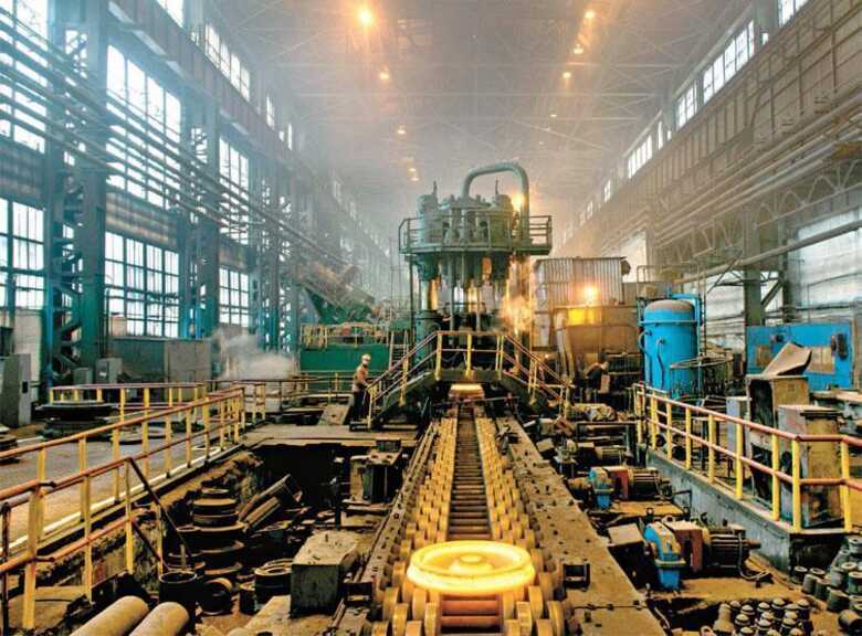 F&aacute;brica Interpipe LLC em opera&ccedil;&atilde;o em Dnipropetrovsk, Ucr&acirc;nia; o Brasil sobretaxou tubos de a&ccedil;o. (Foto: Vincent Mundy - 30.jan.2013/Bloomberg)