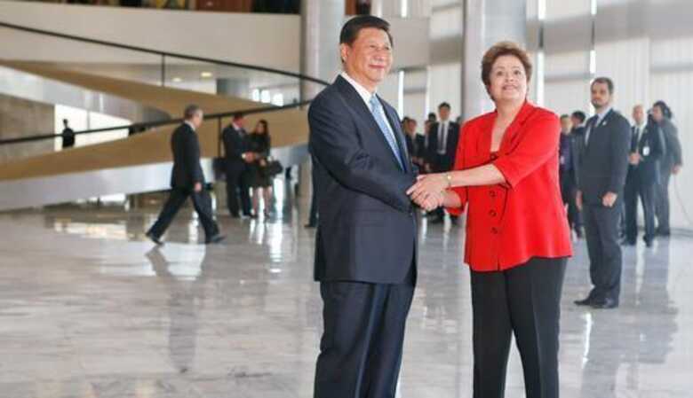 A presidenta Dilma Rousseff e o presidente da China, Xi Jinping. (Foto: Pedro Ladeira/Folhapress)