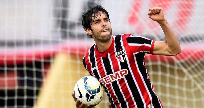 O meia fez o único gol do São Paulo no Serra Dourada. (Foto: Getty Images)