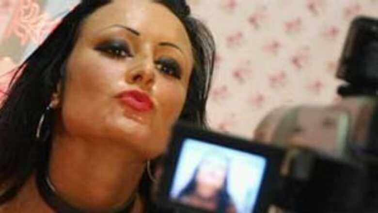 Indústria aponta baixa demanda por filmes pornôs com camisinha. (Foto: BBC)