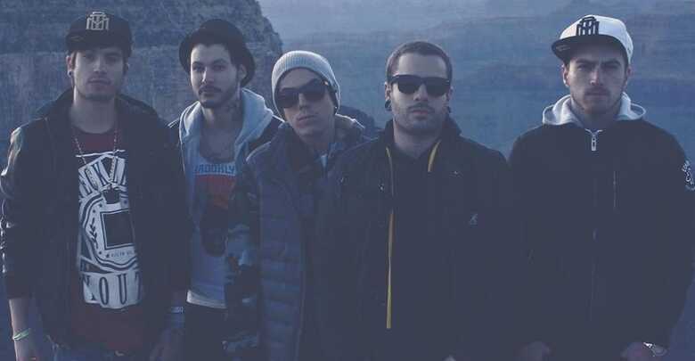 Banda Cine segue em atua&ccedil;&atilde;o e afirma tranquilidade com rela&ccedil;&atilde;o ao fato de n&atilde;o se encontrar mais sob os holofotes da m&iacute;dia musical. (Foto: reprodu&ccedil;&atilde;o/FB)